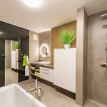 Moderne Neubau - Apartamento *